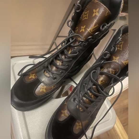 LV Laureate Platform Desert Boots - Picture 1 of 11